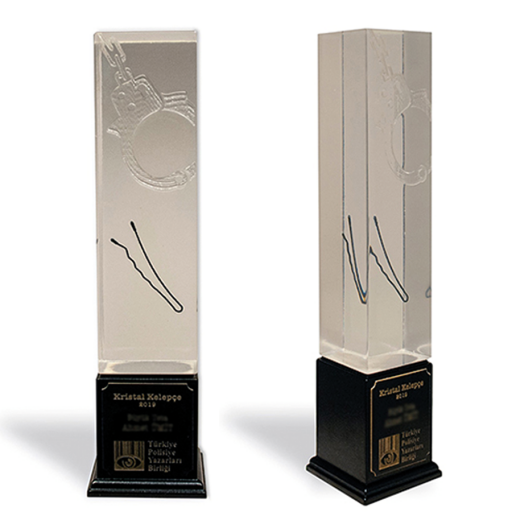 • Kristal Kelepçe Ödülü