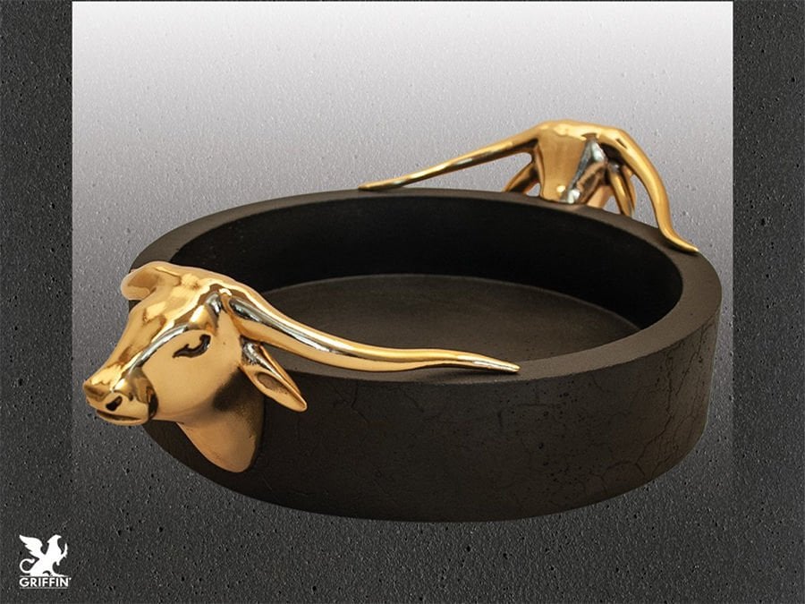 Boğa Başlı Antik Kap (Siyah-Altın K.)