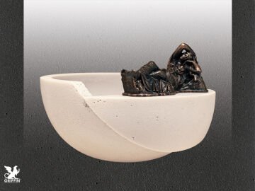 Uzanan Afrodit (Antık Taş Kap-Bronz)